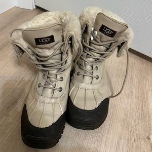 Ugg Snow Duck Boots size 10 tan brown fur rubber warm waterproof